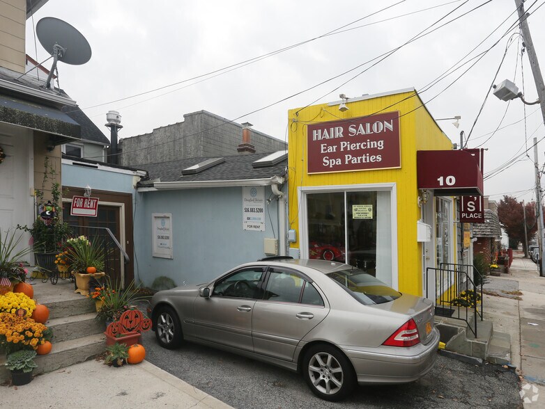 More Photos Of 10 Willowdale Ave, Port Washington Storefront Retail Office For Lease