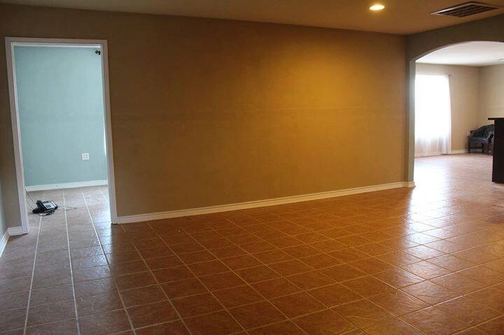 More Photos Of 2004-2006 Jacksonville Dr, Henderson Freestanding For Sale