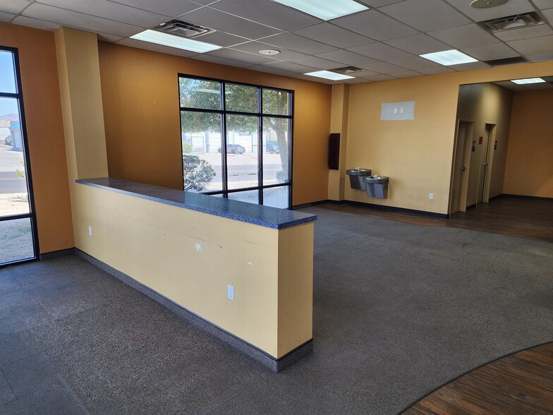 More Photos Of 2401 Miracle Mile, Bullhead City Office For Lease