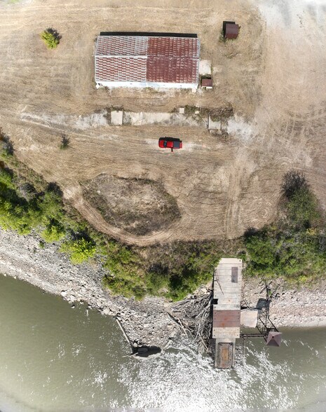 More Photos Of 550 Water St, Chester Land For Lease