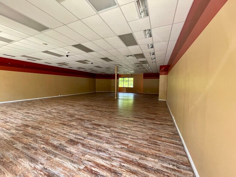 More Photos Of E Innes St, Salisbury Unknown For Lease