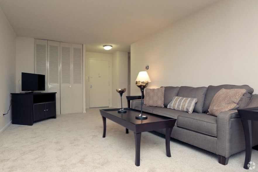 More Photos Of 8610-8650 Georgia Ave, Silver Spring Apartments For Lease