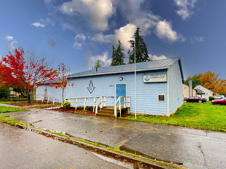 Primary Photo Of 240 NW Washington St, Sheridan Lodge Meeting Hall For Sale