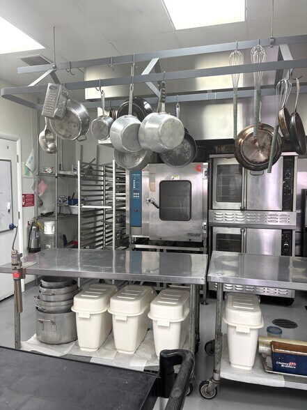 More Photos Of 7180-7194 SW 47th St, Miami Service For Sale