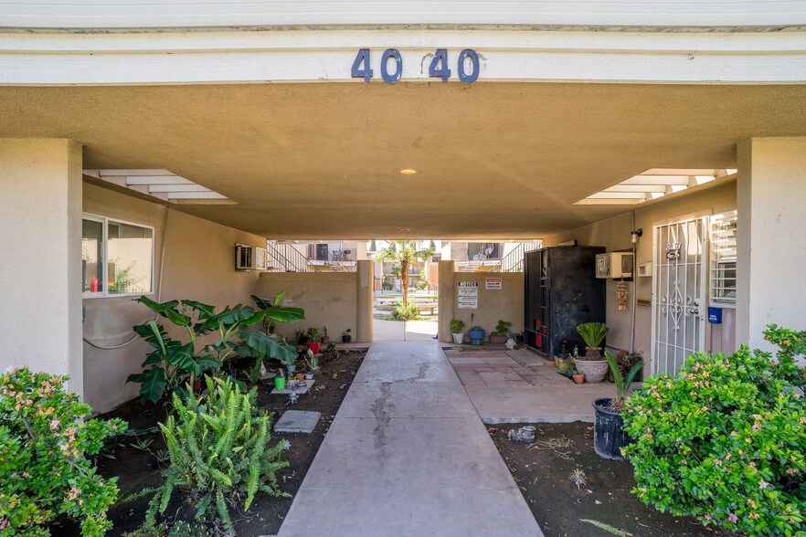 More Photos Of 4040 E Dakota Ave, Fresno Apartments For Sale