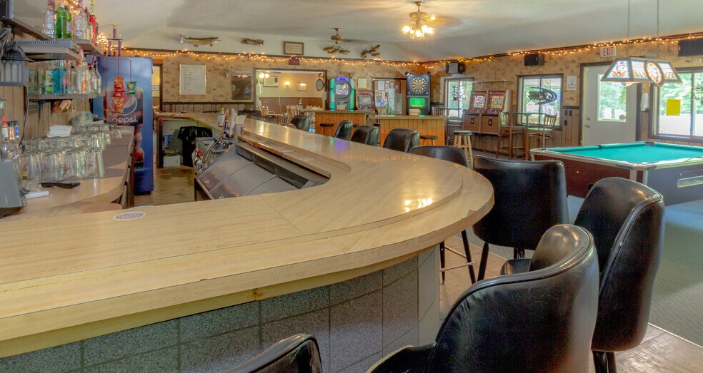 More Photos Of 216 S Shore Dr, Pickerel Restaurant For Sale