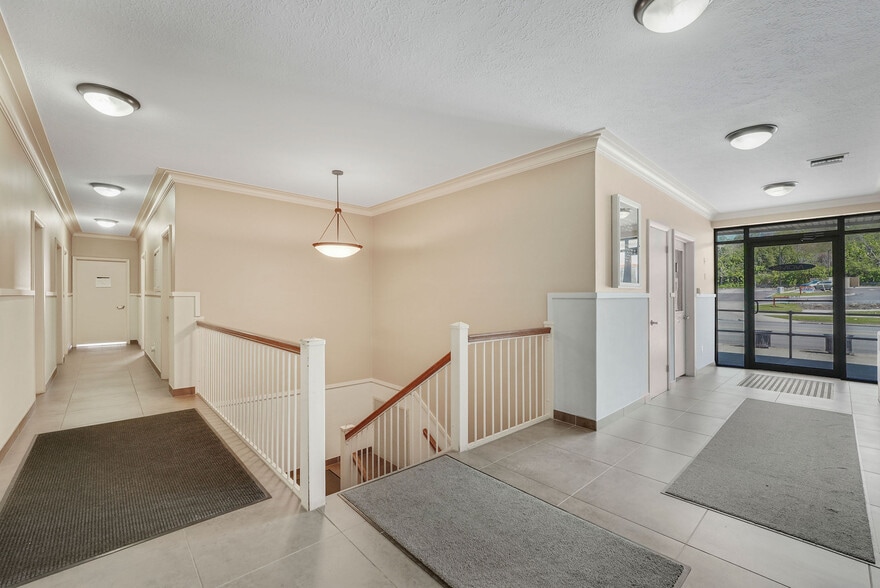 More Photos Of 26151 Euclid Ave, Euclid Medical For Sale