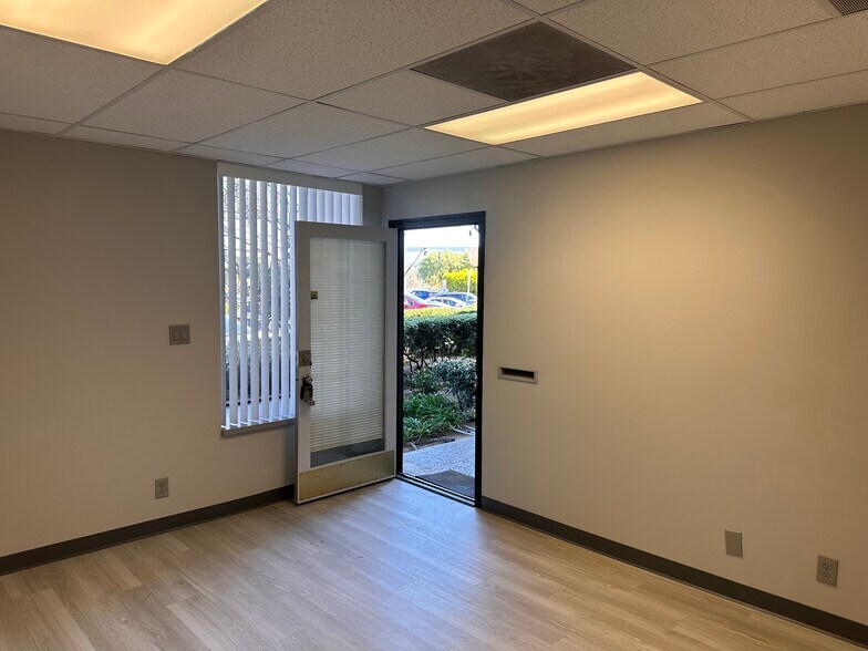 More Photos Of 4550 Kearny Villa Rd, San Diego Office For Lease