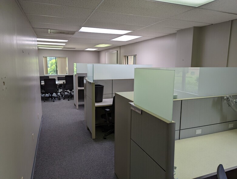More Photos Of 217 Executive Dr, Cranberry Township Office For Lease