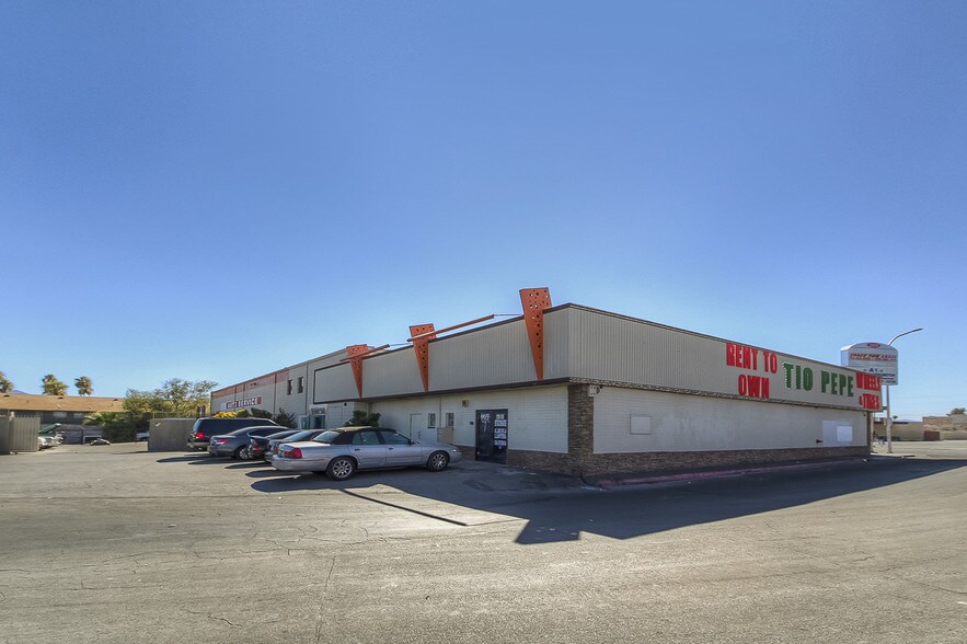 More Photos Of 2101 Fremont St, Las Vegas Warehouse For Lease