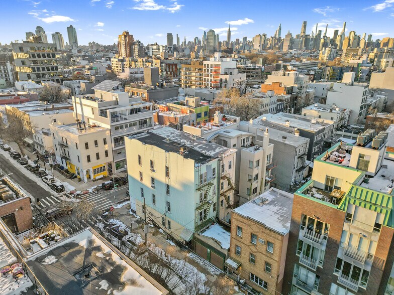 More Photos Of 366 Manhattan Ave, Brooklyn Apartments For Sale