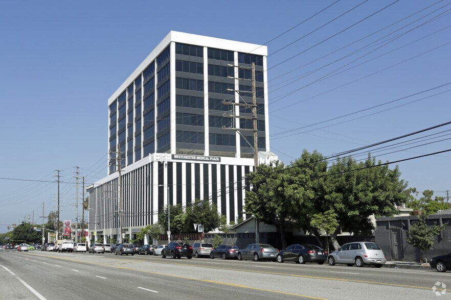 More Photos Of 8540 S Sepulveda Blvd, Los Angeles Medical For Lease