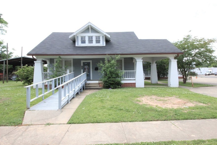 More Photos Of 950 3rd St, Natchitoches Office For Sale