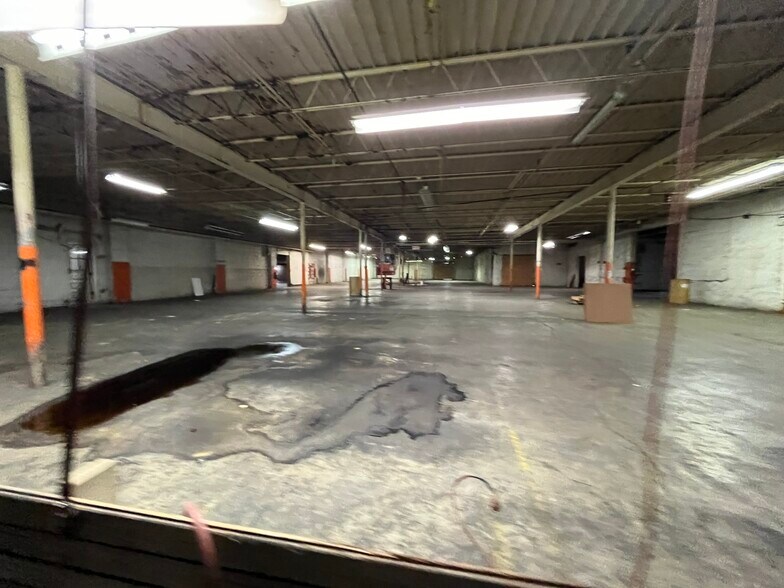 More Photos Of 245 Erie St, Huntington Industrial For Sale