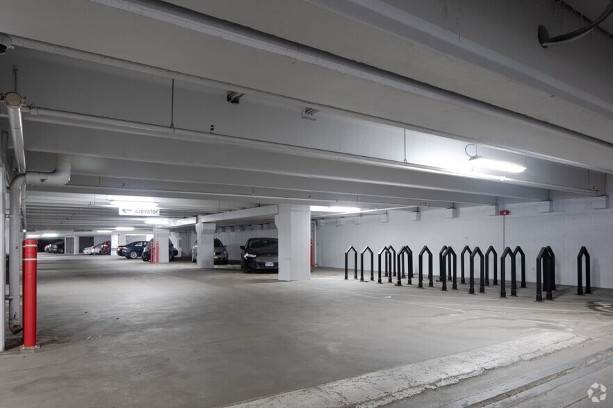 More Photos Of 5075 S Syracuse St, Denver Office For Lease
