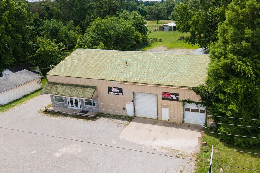 More Photos Of 405 S Pershing St, Energy Office For Sale