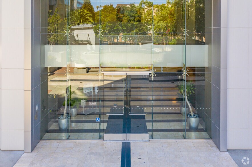 More Photos Of 2440 W El Camino Real, Mountain View Office For Lease