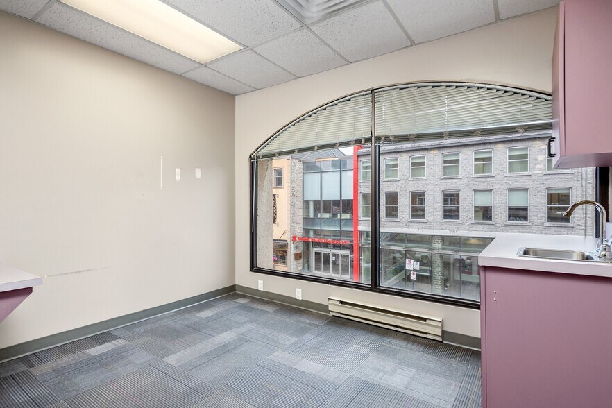 More Photos Of 100 Princess St, Kingston Medical For Lease