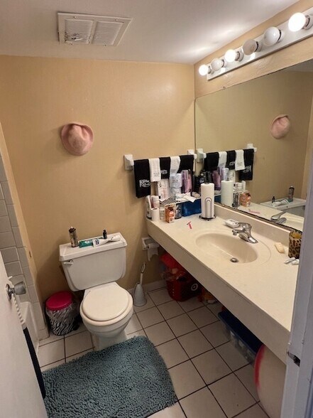 More Photos Of 800 N Atlantic Ave, Daytona Beach Hospitality For Sale