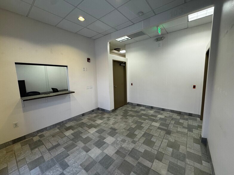 More Photos Of 44550 Village Ct, Palm Desert Office For Lease