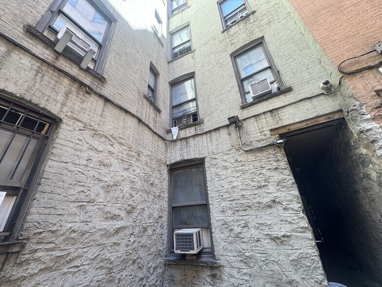 More Photos Of 2406 Lorillard Pl, Bronx Apartments For Sale