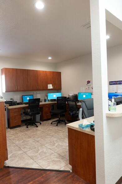 More Photos Of 2001 Rockview Dr, Granbury Medical For Lease