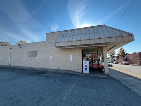 More Photos Of 1235 5th Ave, New Brighton Freestanding For Lease