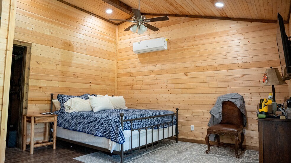 More Photos Of 17631 Farm Road 1159, Clarksville Land For Sale