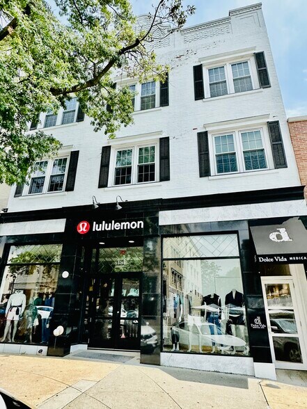 Primary Photo Of 151 Greenwich Ave, Greenwich Office For Lease