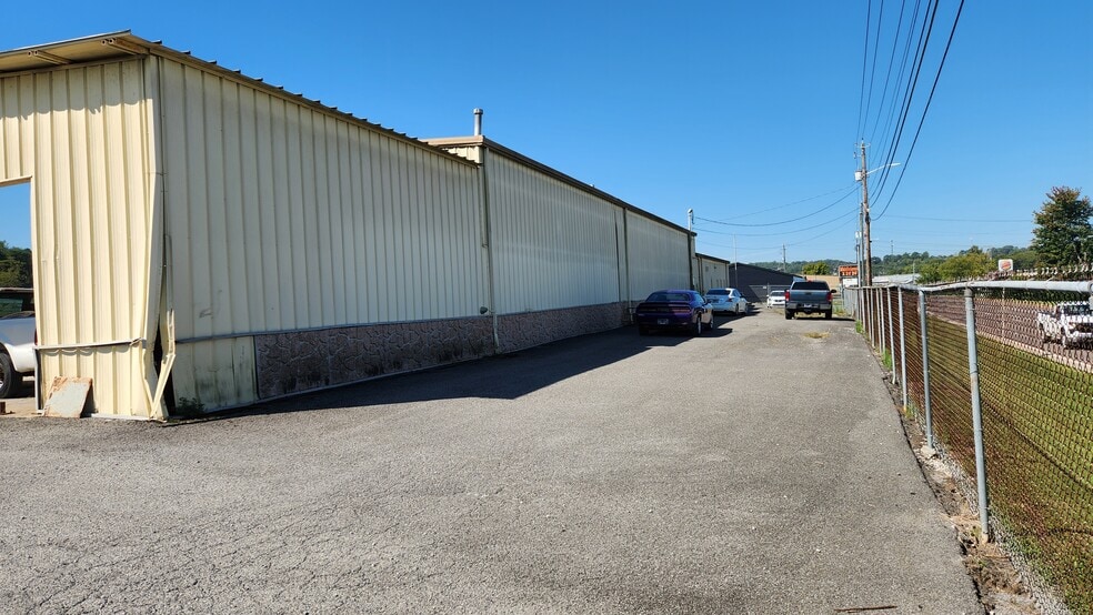 More Photos Of 5300 S Middlebrook Pike, Knoxville Industrial For Sale