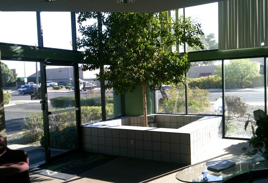 More Photos Of 21402 N 7th Ave, Phoenix Warehouse For Lease