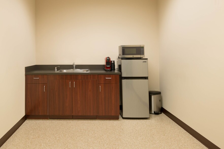 More Photos Of 15280 NW 79th Ct, Miami Lakes Office Residential For Lease