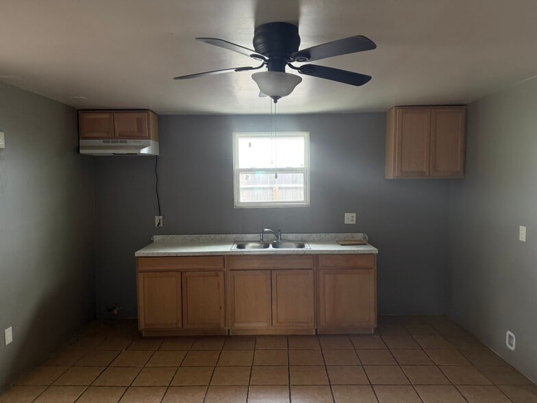 More Photos Of 4414 Oates Rd, Houston Land For Lease