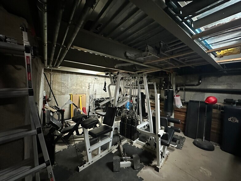 More Photos Of 440 13th St, Brooklyn Apartments For Lease