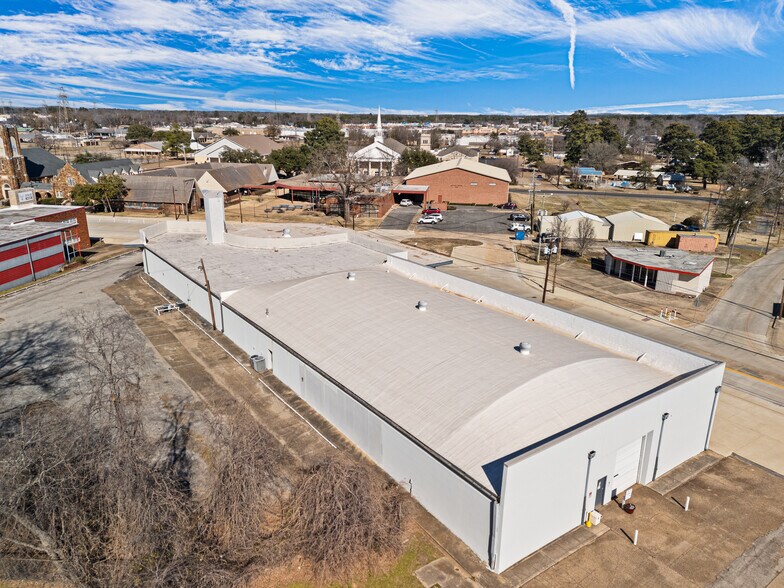 More Photos Of 500 E Main St, Kilgore Office For Sale