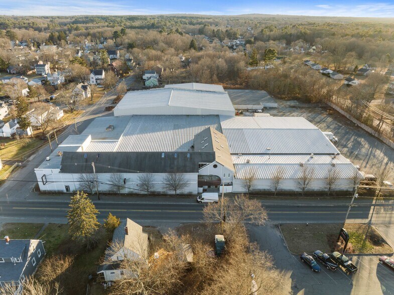 More Photos Of 220 Canton St, Stoughton Warehouse For Lease