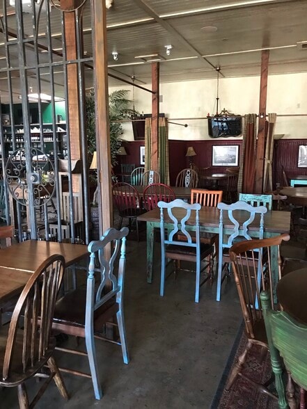 More Photos Of 1076-1080 S Fairfax Ave, Los Angeles Restaurant For Sale