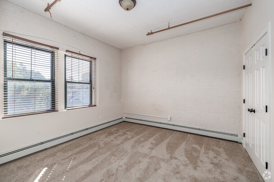 More Photos Of 617 Hiawatha Blvd E, Syracuse Apartments For Lease