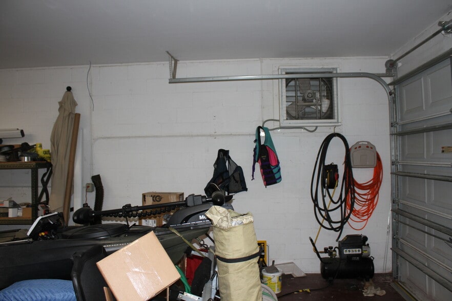 More Photos Of 2622 Taft Ave, Orlando Warehouse For Lease