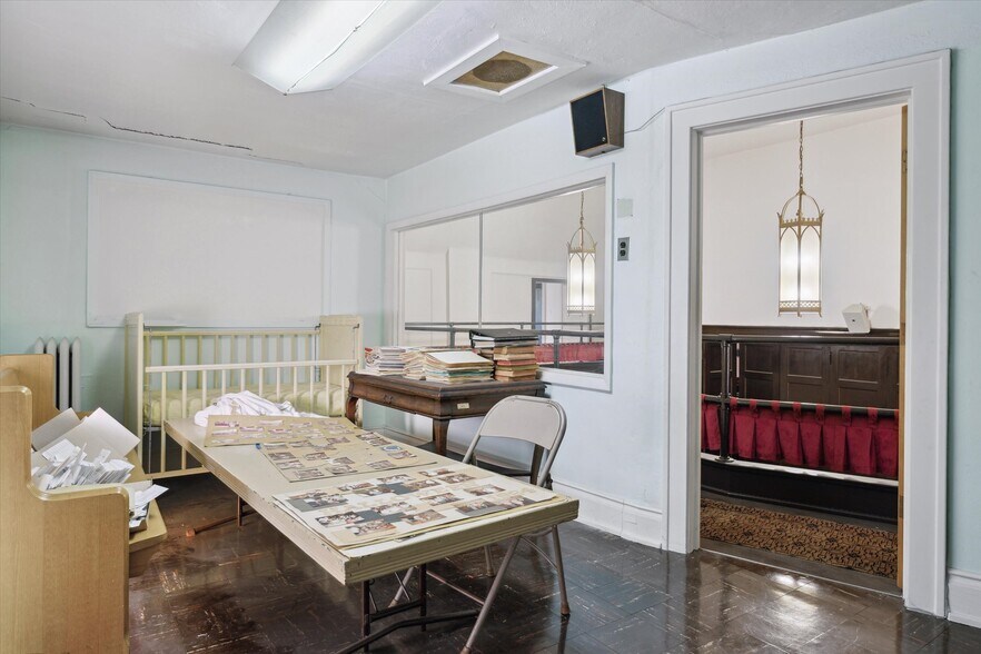 More Photos Of 725 Navarre Ave, Toledo Religious Facility For Sale