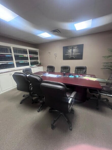 More Photos Of 270 Lake St, Penn Yan Office For Sale