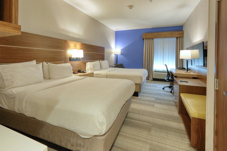 More Photos Of 10520 Huffmeister Rd, Houston Hotel For Sale