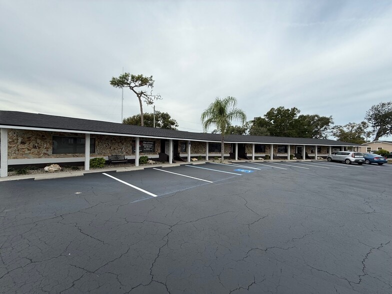 Primary Photo Of 5739-5749 Gall Blvd, Zephyrhills Medical For Lease
