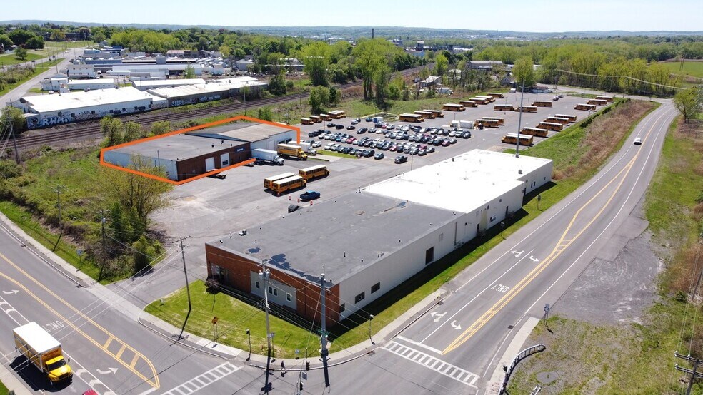 Primary Photo Of 2001 LeMoyne Ave, Syracuse Warehouse For Lease