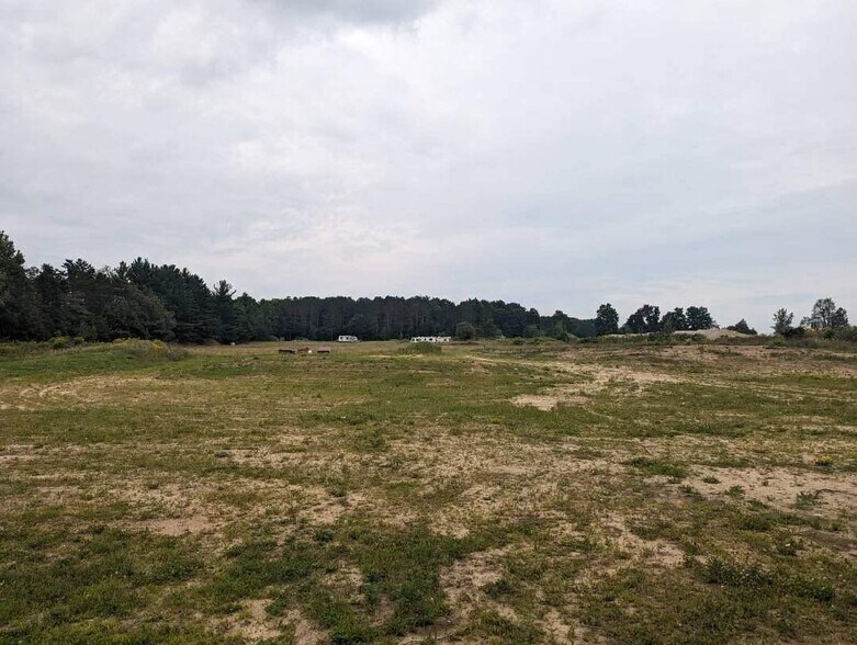 More Photos Of 1240 E Houghton Lake Rd, Lake City Warehouse For Sale