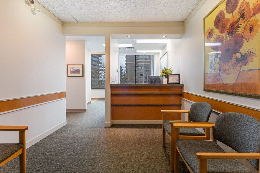More Photos Of 4885 Kingsway, Burnaby Medical For Lease