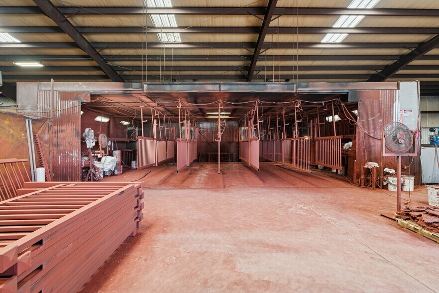 More Photos Of 2627 SW 22nd St, Oklahoma City Warehouse For Sale