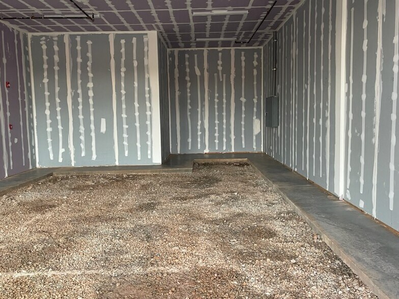 More Photos Of 300 Argento Dr, McDonough Apartments For Lease