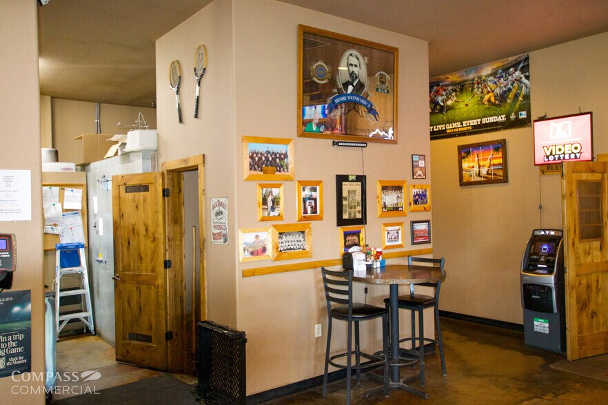 More Photos Of 52600 N 97 Hwy, La Pine Restaurant For Sale