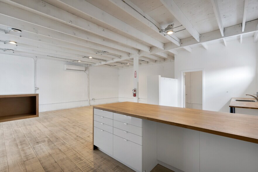 More Photos Of 7176 W Sunset Blvd, Los Angeles Storefront Retail Office For Sale